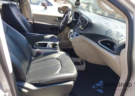 2024 Chrysler Pacifica Touring L z USA, uszkodzony, nr VIN 2C4RC1BG2RR171690